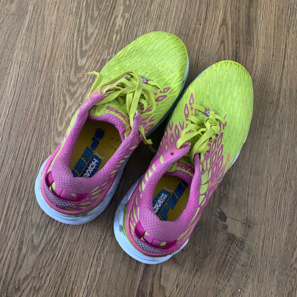 Hokas